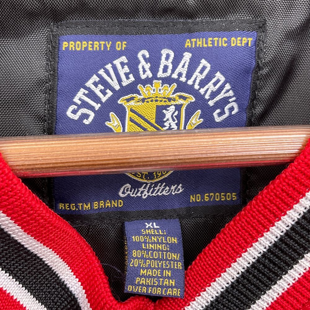Steve & Barrys Jacket Men XL Red Windbreaker Athletic Nylon Blank Pullover V‎ - Picture 3 of 9